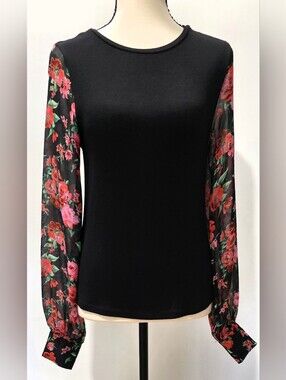 Beautiful Generation Love New York black floral sleeve top in size XS